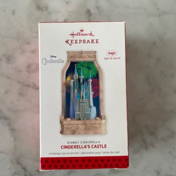 HALLMARK Cinderella's Castle 2013 Keepsake Disney Ornament Magic Light S… - Picture 15 of 16